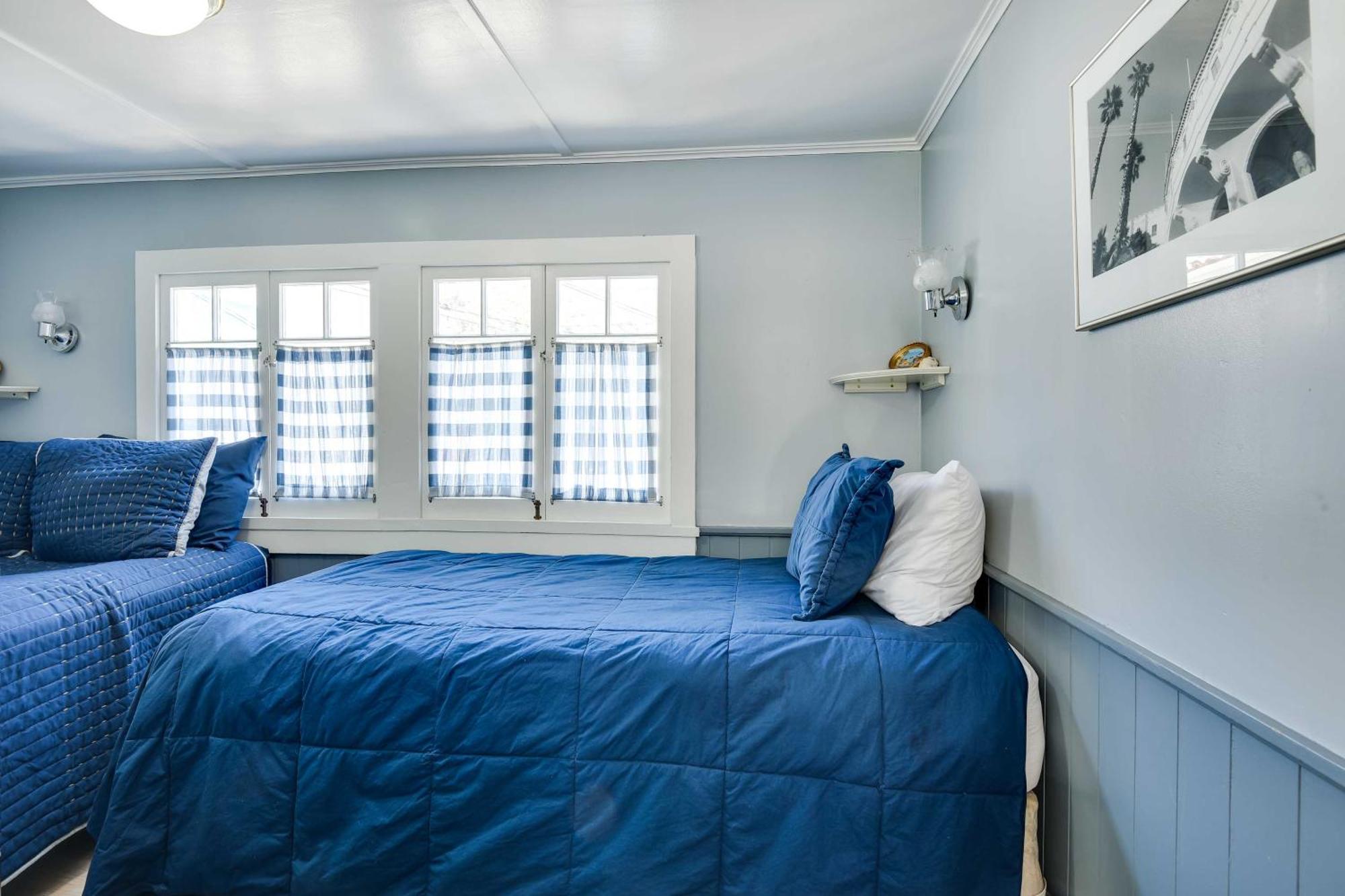Charming Catalina Gem With Deck Walk To The Beach! อาวาลอน ภายนอก รูปภาพ