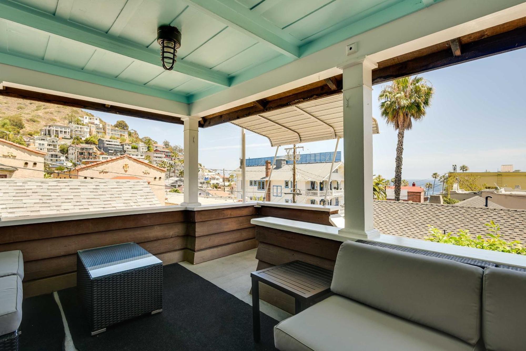Charming Catalina Gem With Deck Walk To The Beach! อาวาลอน ภายนอก รูปภาพ