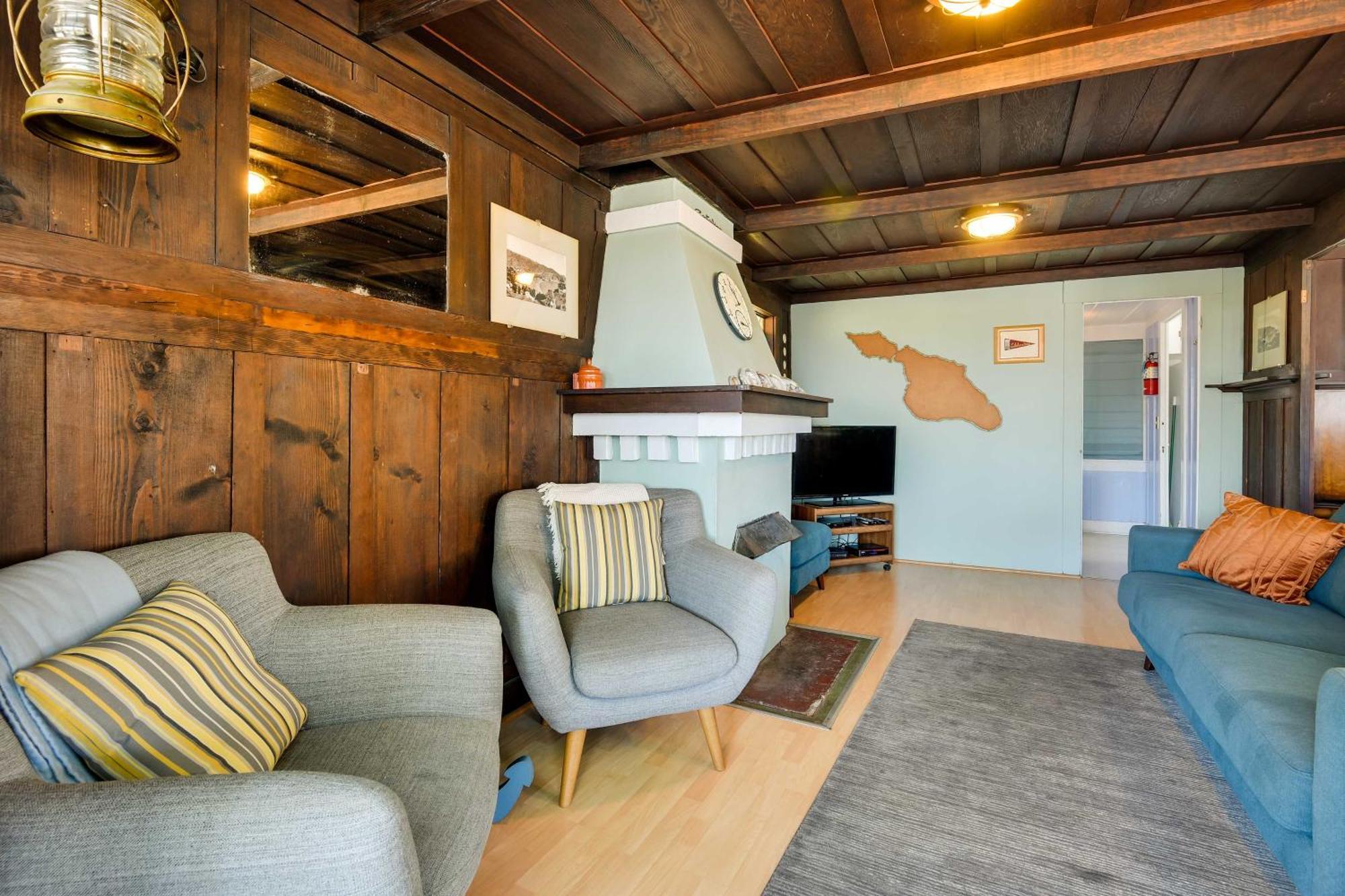 Charming Catalina Gem With Deck Walk To The Beach! อาวาลอน ภายนอก รูปภาพ
