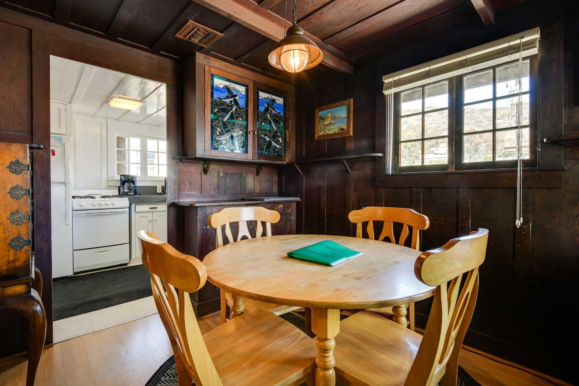 Charming Catalina Gem With Deck Walk To The Beach! อาวาลอน ภายนอก รูปภาพ